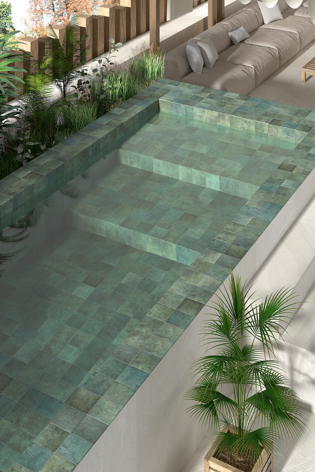TAHITI EMERALD GLOSSY